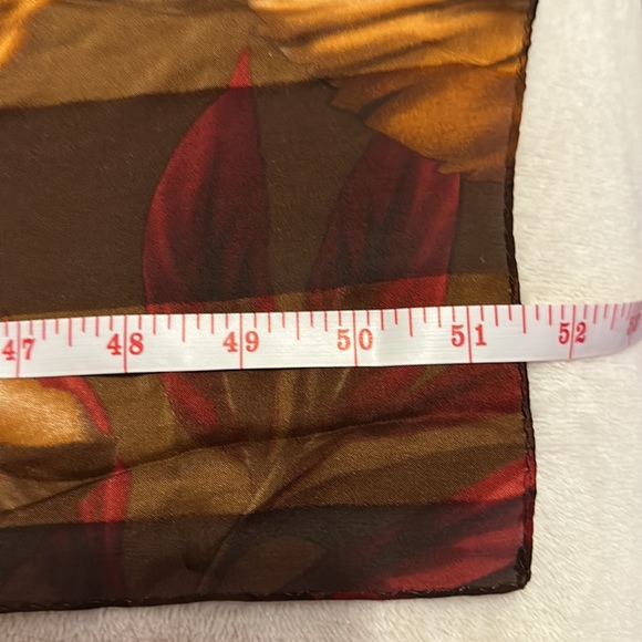 Vintage Oscar De La Renta Scarf - Picture 5 of 6